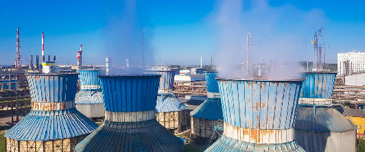 甲醇期货主力小幅下跌 港口总库存累积