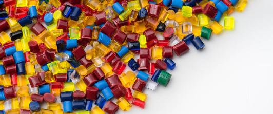 塑料期价震荡调整 当前中东局势复杂多变