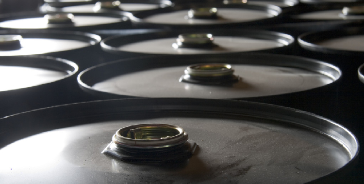 燃油盘面延续强势 关注地缘局势变化对成本端影响